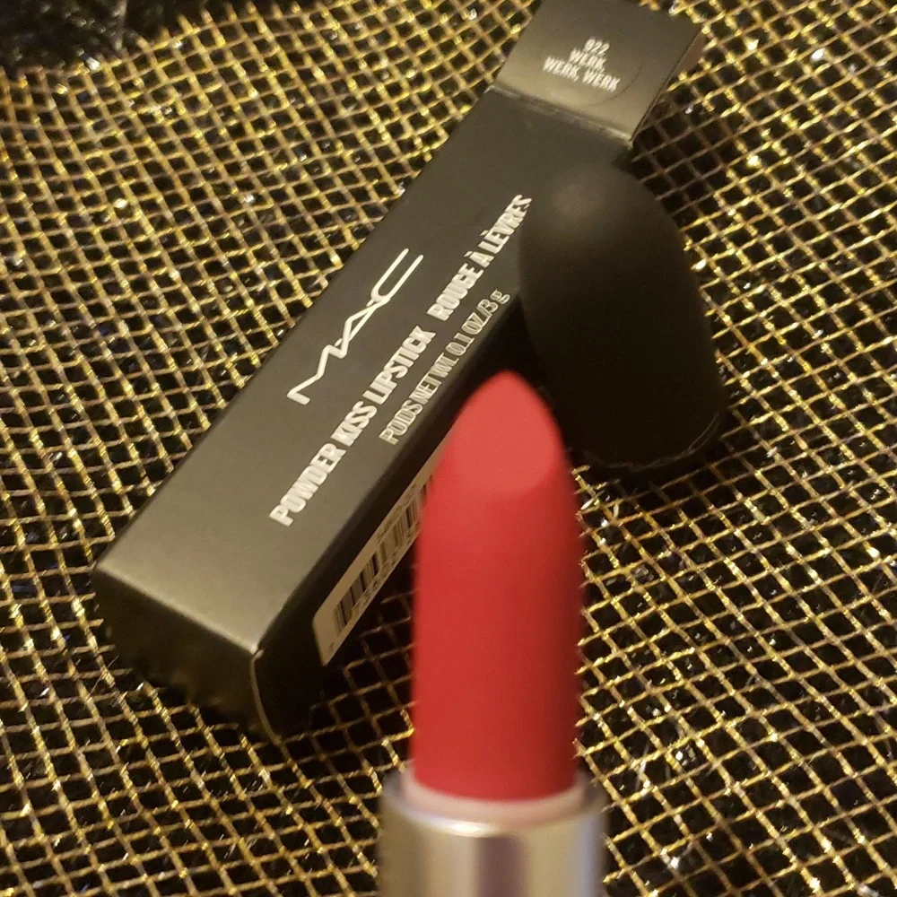 🧚‍♀️WERK, WERK, WERK MAC Cosmetics Powder Kiss Lipstick NWT